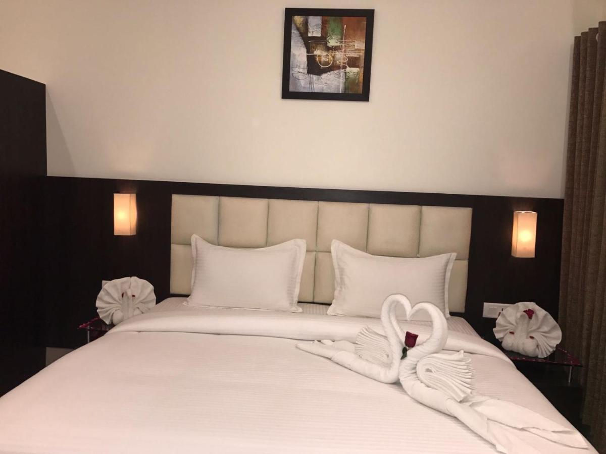 Hotel Anandi Inn Ballia Kültér fotó